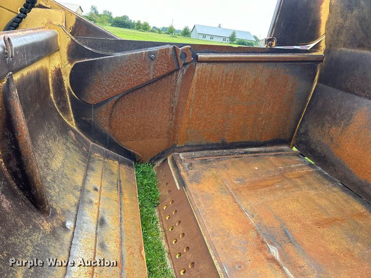 image for item DW2273 1979 Caterpillar  627B conventional scraper 