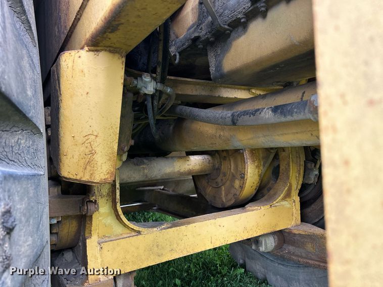 image for item DW2273 1979 Caterpillar  627B conventional scraper 