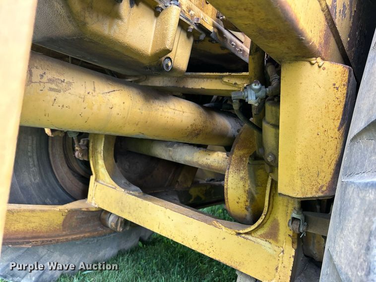 image for item DW2273 1979 Caterpillar  627B conventional scraper 