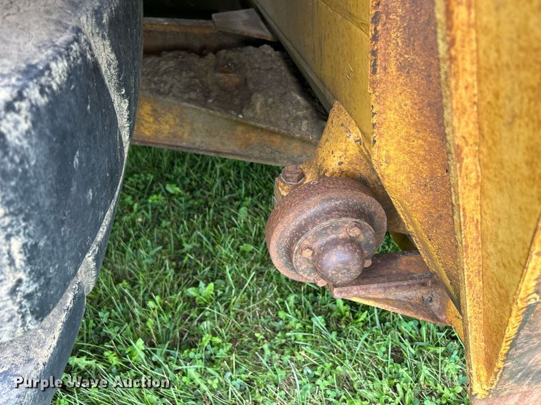 image for item DW2273 1979 Caterpillar  627B conventional scraper 