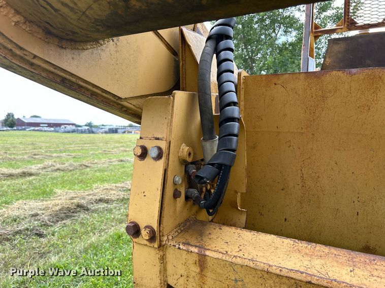 image for item DW2273 1979 Caterpillar  627B conventional scraper 