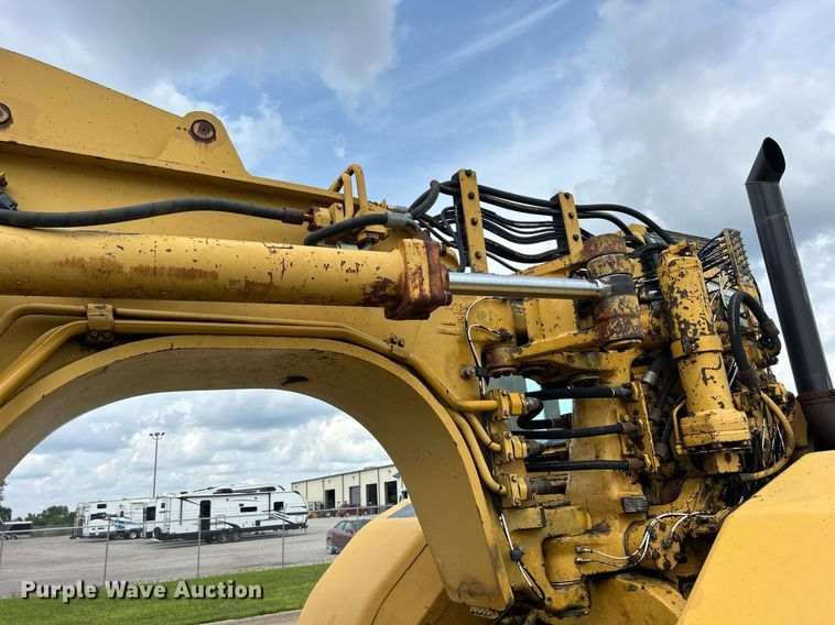 image for item DW2273 1979 Caterpillar  627B conventional scraper 