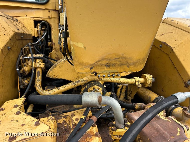 image for item DW2273 1979 Caterpillar  627B conventional scraper 