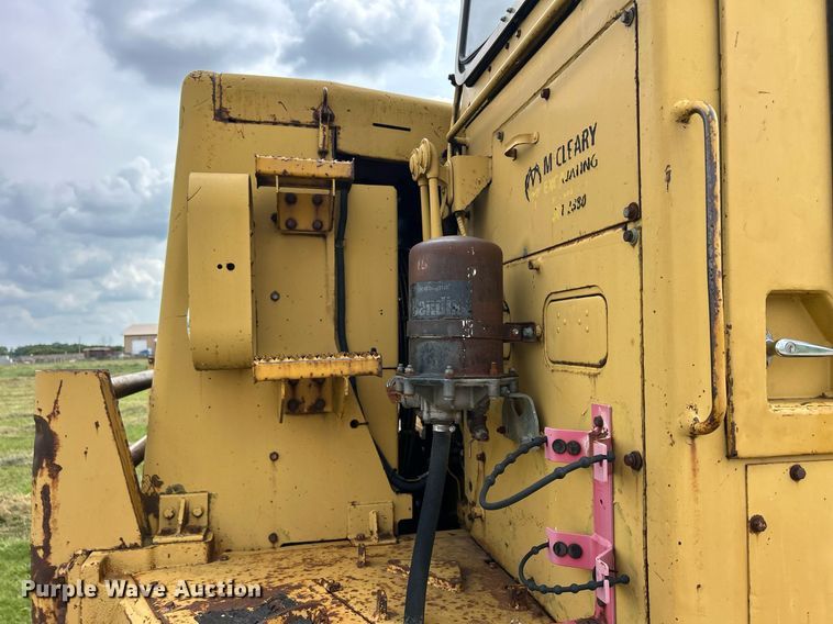 image for item DW2273 1979 Caterpillar  627B conventional scraper 