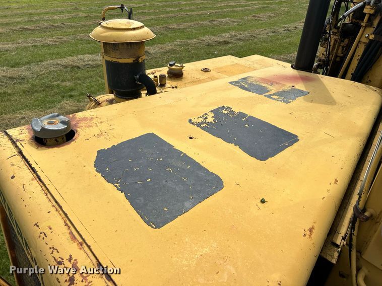 image for item DW2273 1979 Caterpillar  627B conventional scraper 