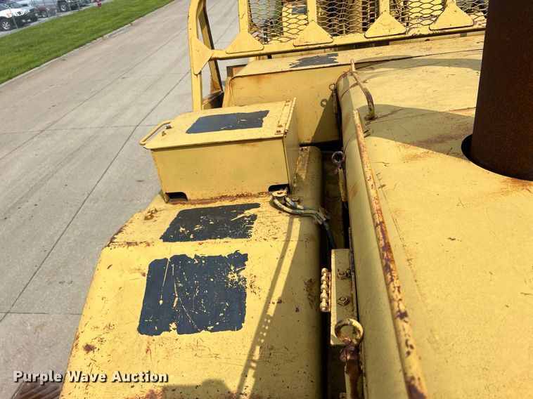 image for item DW2273 1979 Caterpillar  627B conventional scraper 