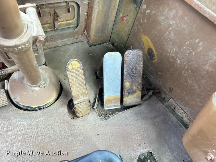 image for item DW2273 1979 Caterpillar  627B conventional scraper 