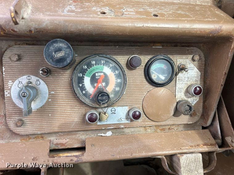 image for item DW2273 1979 Caterpillar  627B conventional scraper 