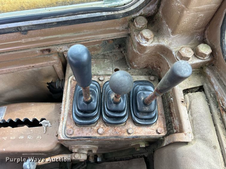 image for item DW2273 1979 Caterpillar  627B conventional scraper 