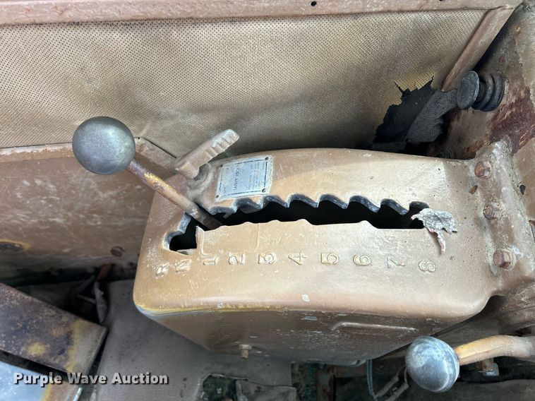 image for item DW2273 1979 Caterpillar  627B conventional scraper 