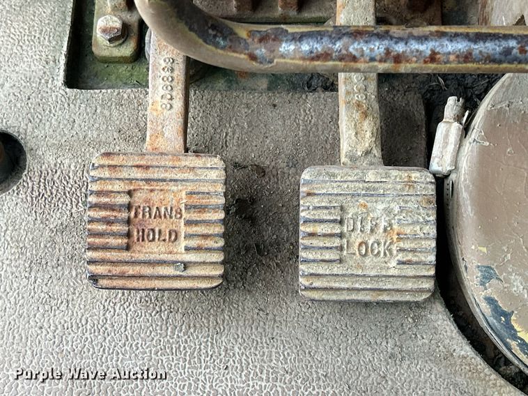 image for item DW2273 1979 Caterpillar  627B conventional scraper 