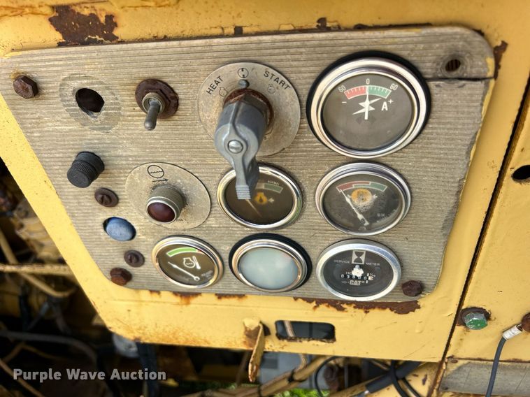 image for item DW2273 1979 Caterpillar  627B conventional scraper 