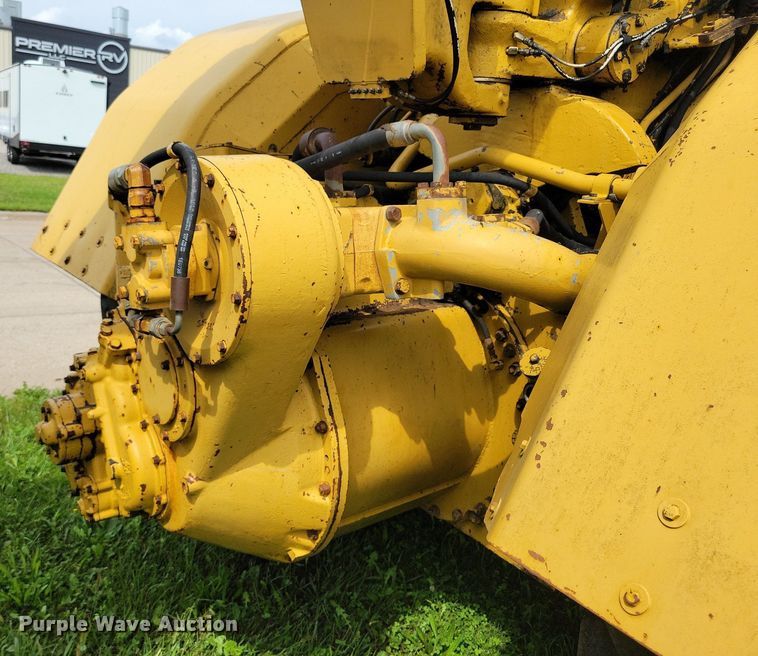 image for item DW2274 1984 Caterpillar 627B conventional scraper 