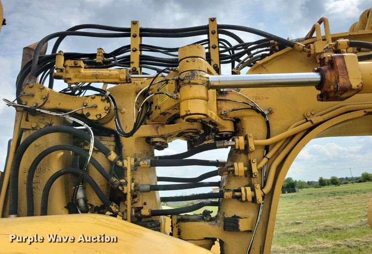 image for item DW2274 1984 Caterpillar 627B conventional scraper 