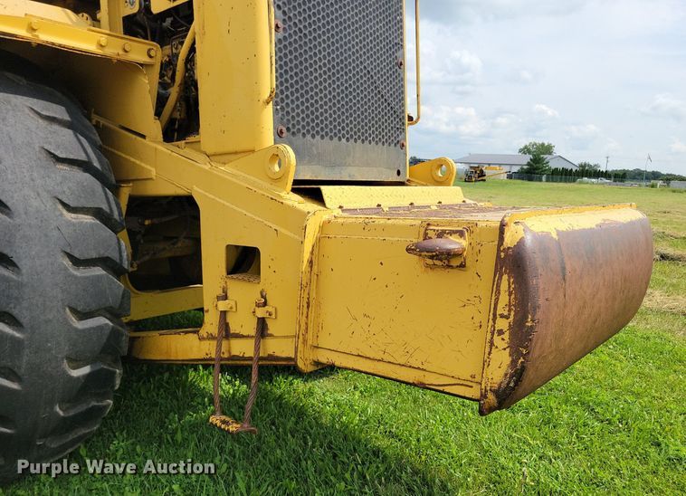 image for item DW2274 1984 Caterpillar 627B conventional scraper 