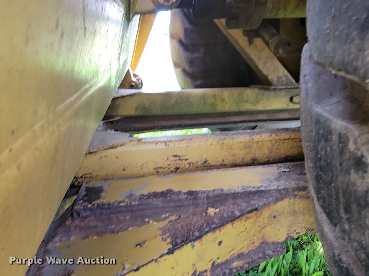 image for item DW2274 1984 Caterpillar 627B conventional scraper 