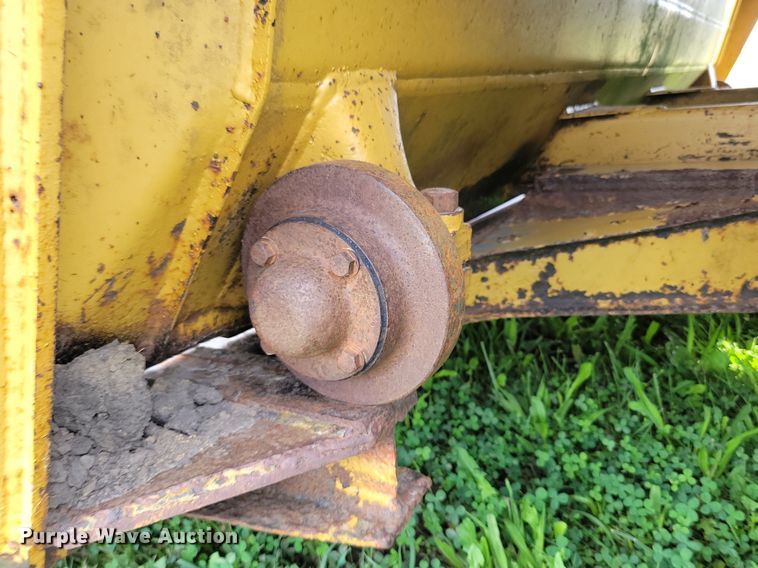 image for item DW2274 1984 Caterpillar 627B conventional scraper 