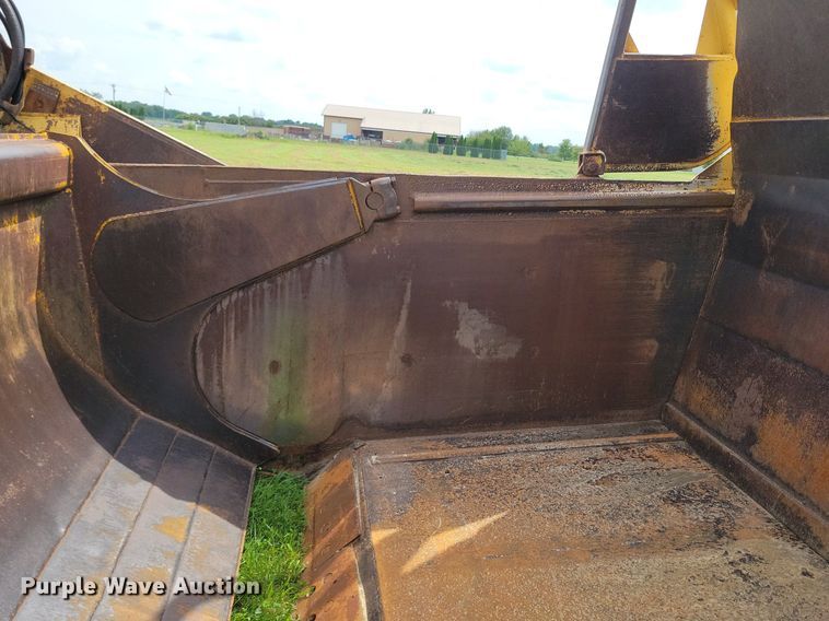 image for item DW2274 1984 Caterpillar 627B conventional scraper 