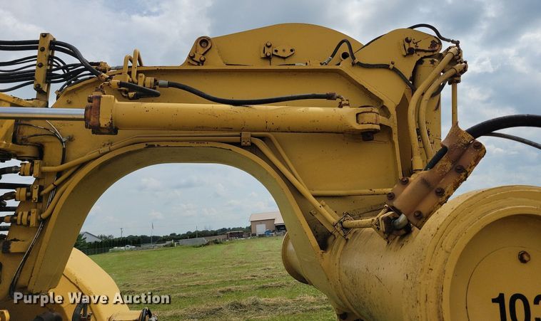 image for item DW2274 1984 Caterpillar 627B conventional scraper 