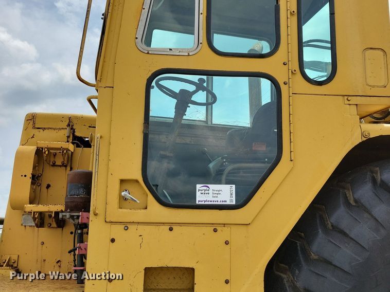 image for item DW2274 1984 Caterpillar 627B conventional scraper 