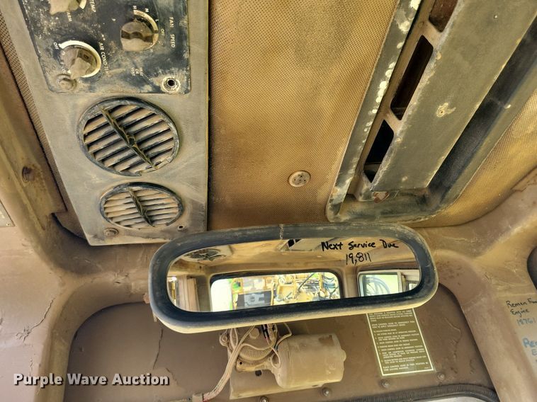 image for item DW2274 1984 Caterpillar 627B conventional scraper 