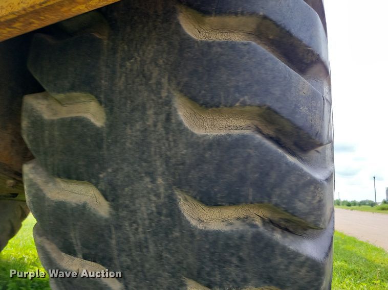 image for item DW2274 1984 Caterpillar 627B conventional scraper 