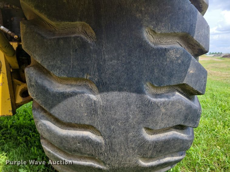 image for item DW2274 1984 Caterpillar 627B conventional scraper 