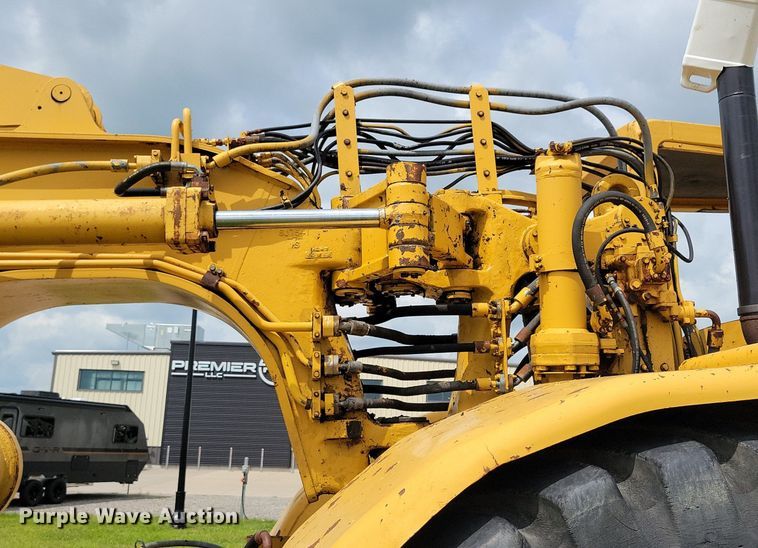 image for item DW2275 1976 Caterpillar 627B conventional scraper 