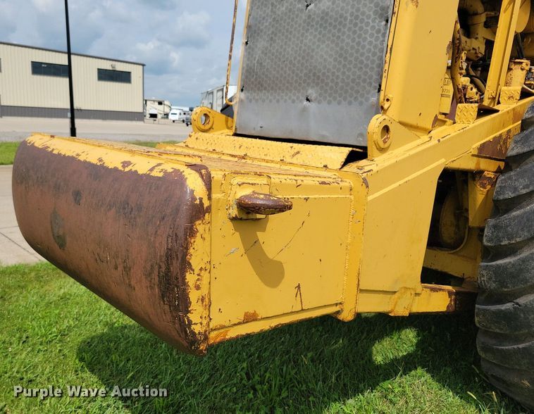 image for item DW2275 1976 Caterpillar 627B conventional scraper 