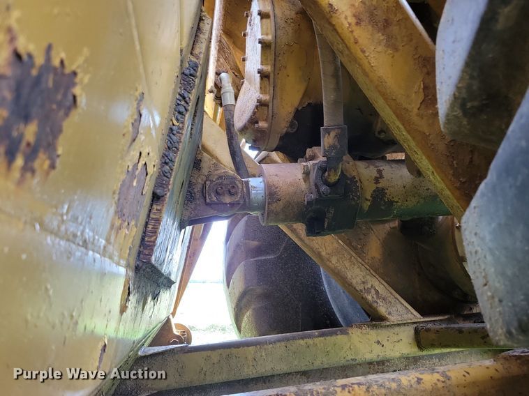 image for item DW2275 1976 Caterpillar 627B conventional scraper 