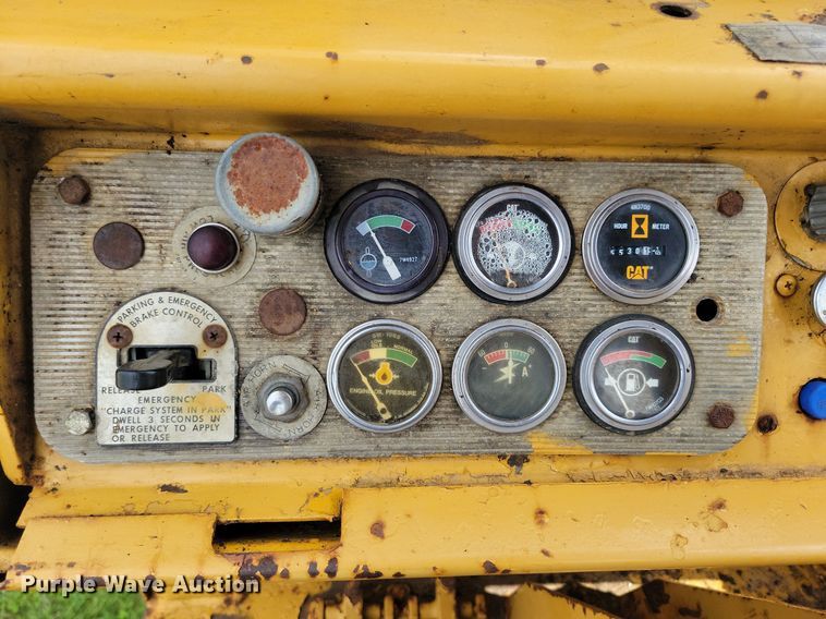 image for item DW2275 1976 Caterpillar 627B conventional scraper 