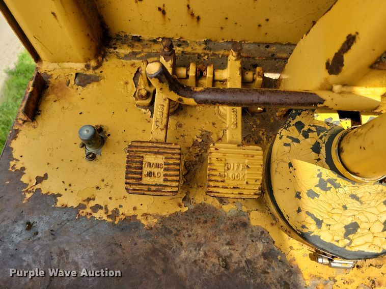 image for item DW2275 1976 Caterpillar 627B conventional scraper 