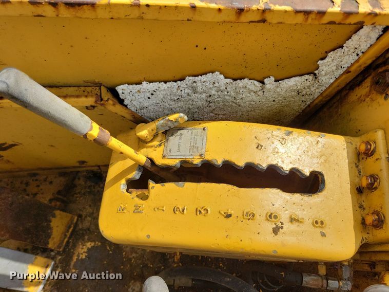 image for item DW2275 1976 Caterpillar 627B conventional scraper 