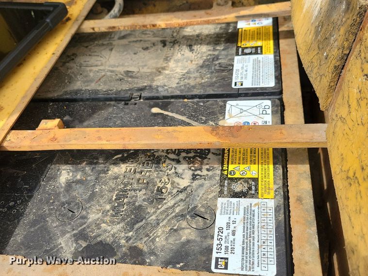 image for item DW2275 1976 Caterpillar 627B conventional scraper 