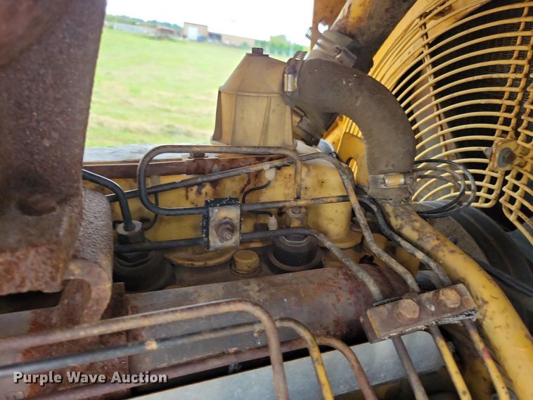 image for item DW2275 1976 Caterpillar 627B conventional scraper 