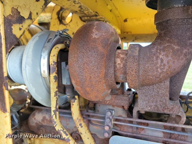 image for item DW2275 1976 Caterpillar 627B conventional scraper 