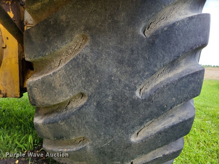 image for item DW2275 1976 Caterpillar 627B conventional scraper 