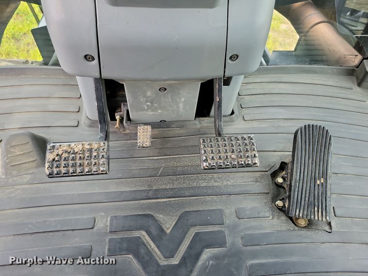 image for item DW2277 2016 MTS 3630T 4WD tractor