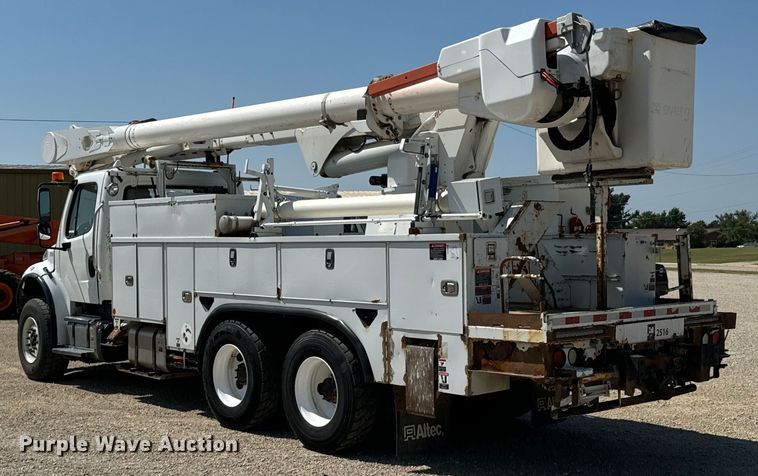 image for item DX1029 2015 Freightliner Business Class M2 bucket truck