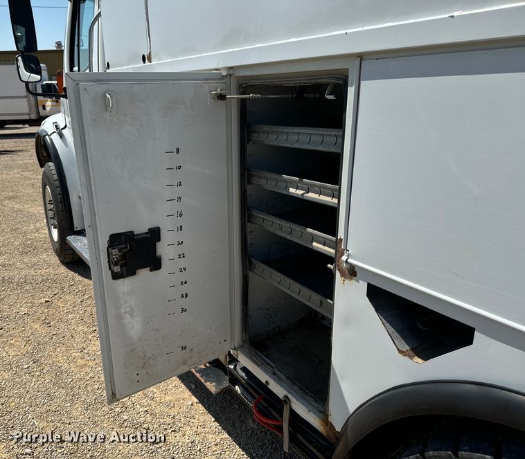 image for item DX1029 2015 Freightliner Business Class M2 bucket truck