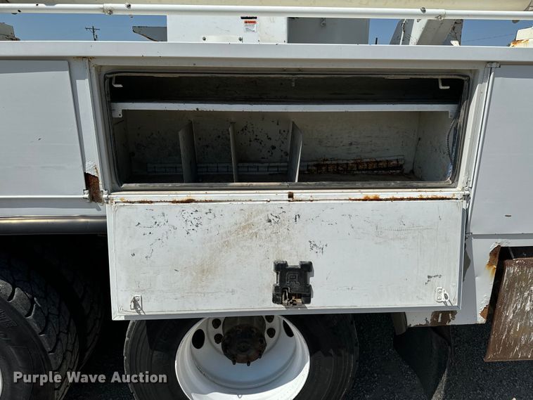 image for item DX1029 2015 Freightliner Business Class M2 bucket truck