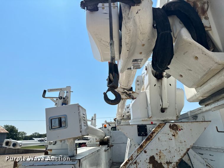 image for item DX1029 2015 Freightliner Business Class M2 bucket truck