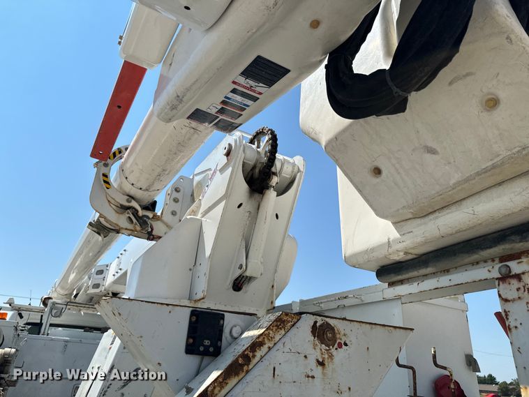 image for item DX1029 2015 Freightliner Business Class M2 bucket truck