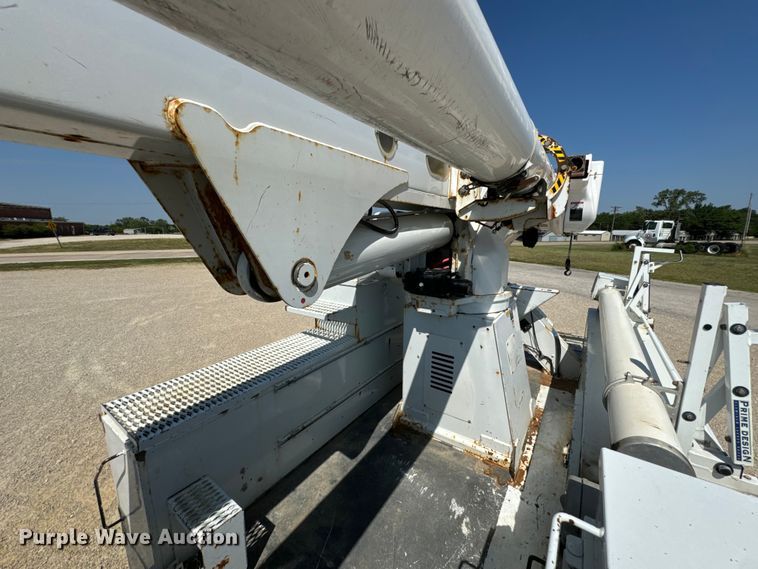 image for item DX1029 2015 Freightliner Business Class M2 bucket truck