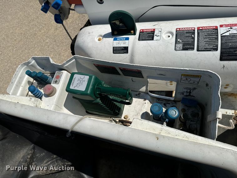 image for item DX1029 2015 Freightliner Business Class M2 bucket truck