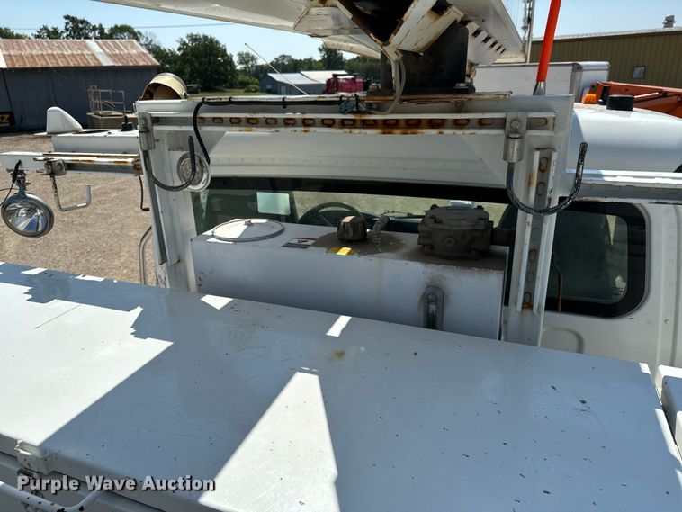 image for item DX1029 2015 Freightliner Business Class M2 bucket truck