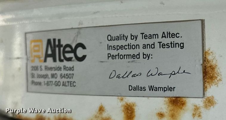 image for item DX1029 2015 Freightliner Business Class M2 bucket truck