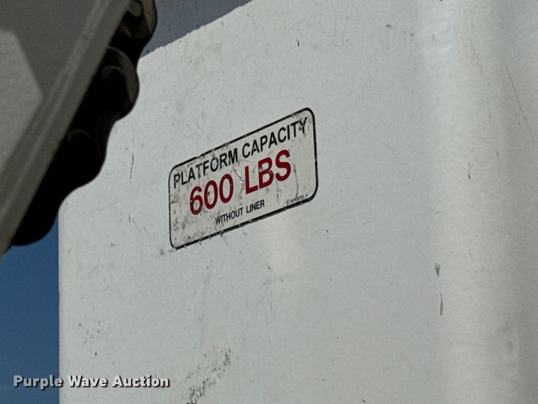 image for item DX1029 2015 Freightliner Business Class M2 bucket truck