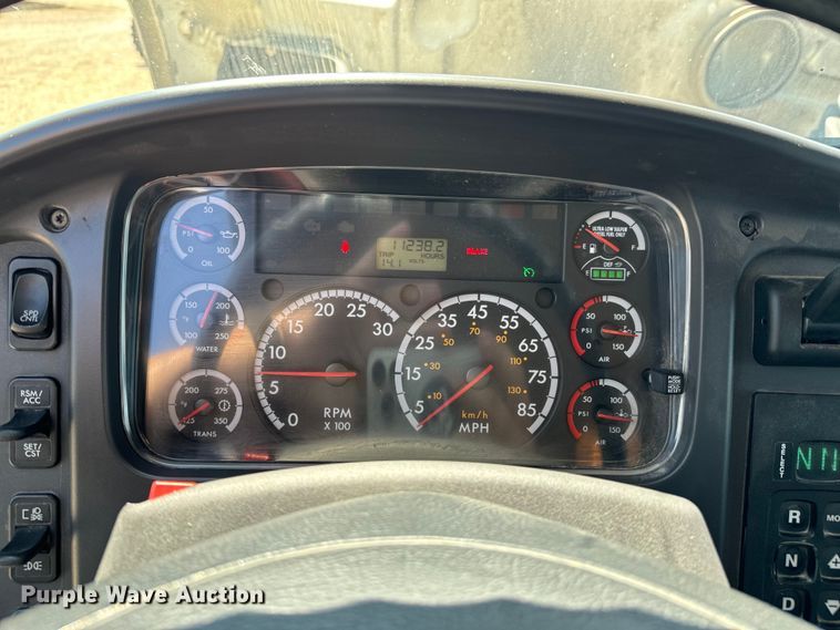 image for item DX1029 2015 Freightliner Business Class M2 bucket truck