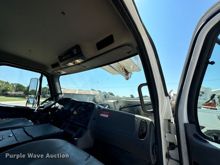 image for item DX1029 2015 Freightliner Business Class M2 bucket truck